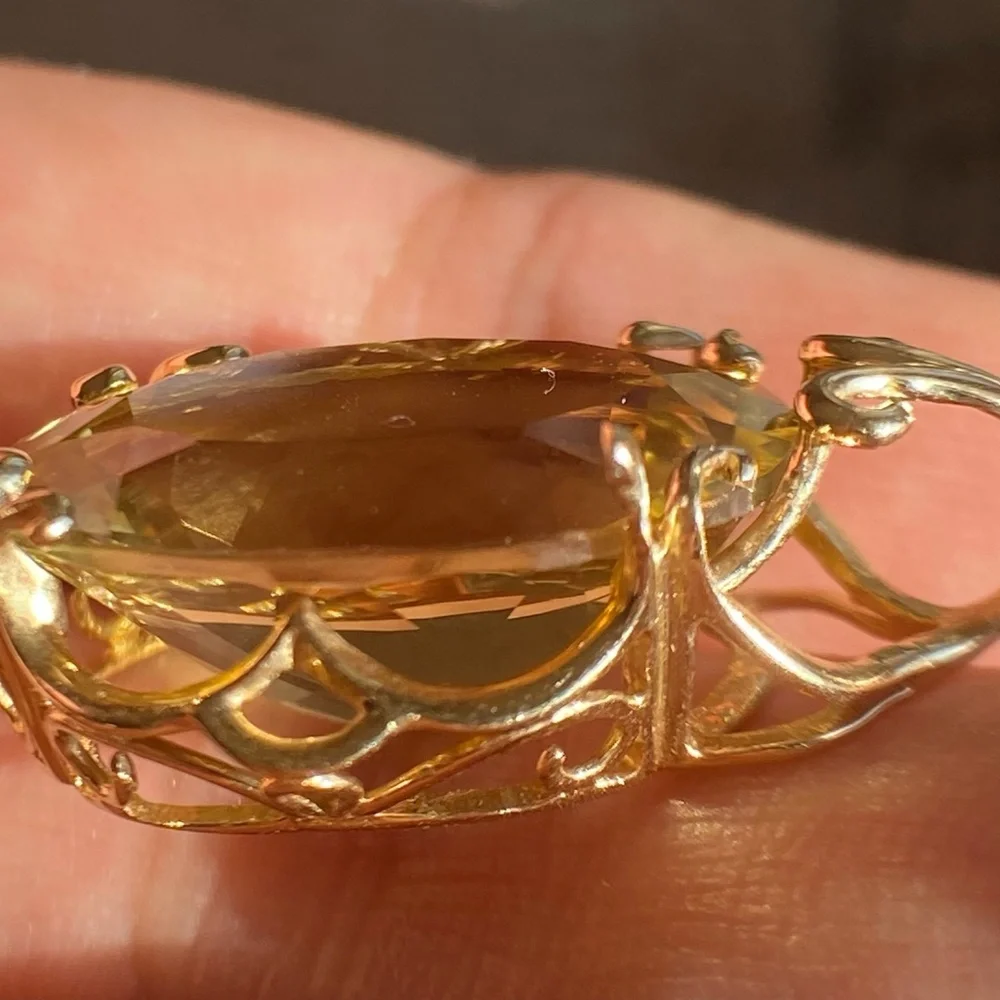 14 Carats Limon Quartz Scroll Frame Oval Pendant - SOLID 14K Yellow Gold